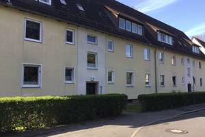 Geräumige 3-Zimmer-Wohnung im Dachgeschoss mit Einbauküche
