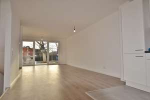Charmantes Reihenhaus mit Garten in familienfreundlicher Lage von Wiesbaden-Delkenheim zur Miete – Die vollständige Adresse der Immobilie erhältst du vom Anbieter., 65205 Delkenheim, Wiesbaden – Vorschaubild 2
