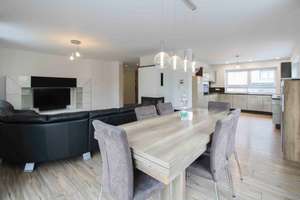 Creme de la Creme: Neuwertiges Einfamilienhaus mit 2 Einfahrten, eine Garage, PV und Solaranlage  – Die vollständige Adresse der Immobilie erhältst du vom Anbieter., 87439 Heiligkreuz/Neuhausen, Kempten (Allgäu) – Vorschaubild 5