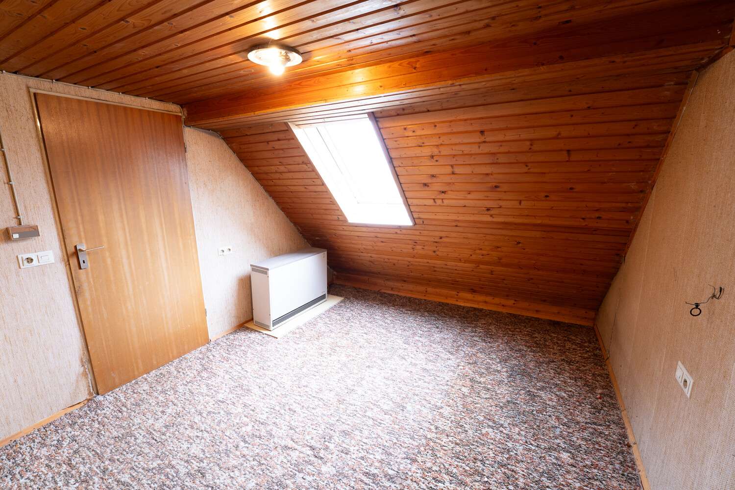 Immobilie in Deißlingen - Doppelhaushälfte mit Garten und vielseitigen Gestaltungsmöglichkeiten - Bild 6