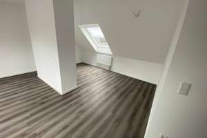 Helle 3-Zimmer-Wohnung mit moderner Ausstattung in Wuppertal-Elberfeld – Brunnenstraße 28, 42105 Elberfeld, Wuppertal – Vorschaubild 1