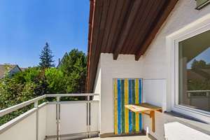 Die Tür geht auf, der Blick hinauf: 4-Zimmer mit Südbalkon und Weitsicht in Feuerbach! – 70469 Feuerbacher Tal, Stuttgart – Vorschaubild 12