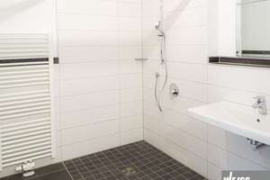 Barrierefreie 2-Zimmer Erdgeschoss-Wohnung mit Terrasse ab 55 Jahren – Lehnleitenweg 16, 97074 Frauenland, Würzburg – Vorschaubild 5