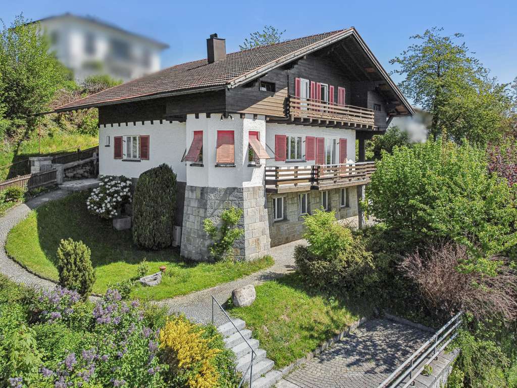 Immobilie in Fürstenstein - Altbauflair mit Bayerwald- und Alpenblick! Ein Zuhause mit Charakter und Stil! - Bild 0
