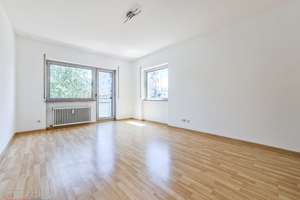 Zentrale 3,5-Zimmer-Wohnung mit Grünblick und zwei sonnigen Balkonen – Die vollständige Adresse der Immobilie erhältst du vom Anbieter., 70176 Feuersee, Stuttgart – Vorschaubild 2