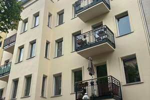 Bezugsfreie, ruhige  Altbauwohnung  2. OG mit 1 Zimmer