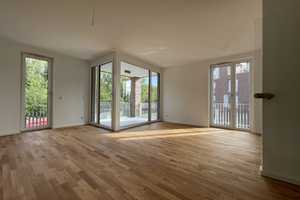 Uferblick - Leben direkt am Wasser - Großzügig geschnittene 3-Zimmer-Wohnung in exquisiter Lage – Julienne-Trouet-Platz 37, 30453 Hannover – Vorschaubild 5