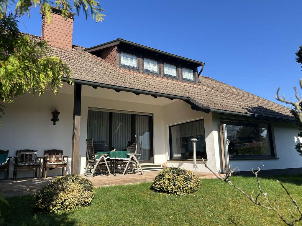 Immobilie in Kreuztal - Großzügiges Einfamilienhaus in bevorzugter Wohnlage von Kreuztal - Bild 0