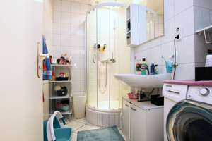 Geräumige 4-Zimmer Wohnung mit Balkon und Tiefgaragenstellplatz im schönen Farmsen-Berne – Die vollständige Adresse der Immobilie erhältst du vom Anbieter., 22159 Farmsen-Berne, Hamburg – Vorschaubild 9