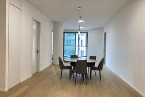 NEUBAU FOUR: exklusive 3 Zimmer-Wohnung mit tollem Ausblick und Loggia – Die vollständige Adresse der Immobilie erhältst du vom Anbieter., 60311 Innenstadt, Frankfurt am Main – Vorschaubild 18