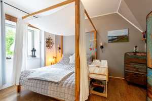 Exklusive 3-Zimmer-Maisonette-Wohnung mit TG-Stellplatz im historischen Gutshof – Leverkusen – Vorschaubild 3