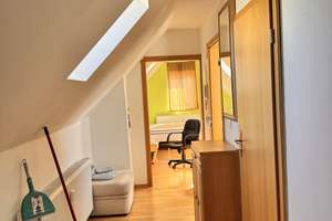 Ein Zimmerwohnung in Dachgeschoss – Bismarckstraße 29, 72764 Reutlingen-Mitte, Reutlingen – Vorschaubild 3