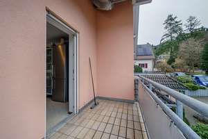 Grundsolides Mehrfamilienhaus in Oberkirch: 4 Wohneinheiten, großer Garten, 3 Balkone, 2 Garagen – Die vollständige Adresse der Immobilie erhältst du vom Anbieter., 77704 Oberkirch – Vorschaubild 33