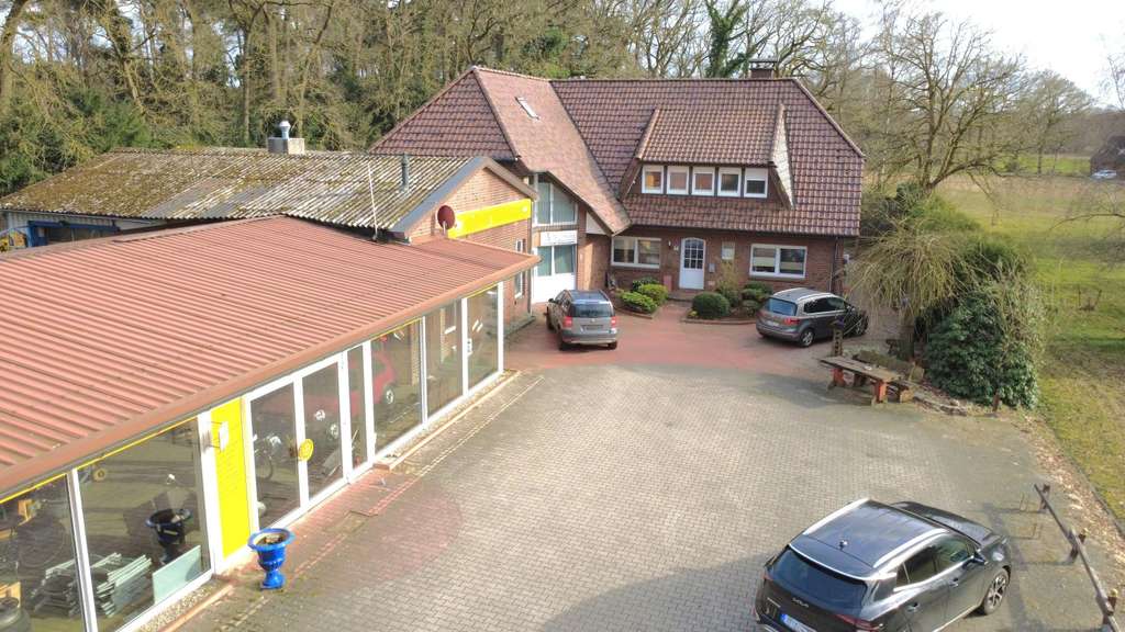 Immobilie in Herzlake - Großzügiges Wohnhaus mit Wintergarten, Poolhaus und vielseitigen Nutzungsmöglichkeiten - Bild 0