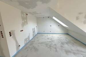 KfW 55 Energie A+ (Penthouse) Eigentumswohnung im Dachgeschoss mit XXL Balkon und Blick in die Natur – Drahtzieherstraße 7, 90453 Krottenbach, Mühlhof, Nürnberg – Vorschaubild 15