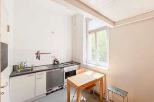 Bezugsfreie Altbauwohnung mit Balkon, Aufzug und Blick ins Grüne in Pankow – Die vollständige Adresse der Immobilie erhältst du vom Anbieter., 13086 Weißensee, Berlin – Vorschaubild 4