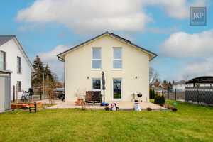Neuwertiges Traumhaus mit PV-Anlage & Luft-Luft-Wärmepumpe! – Dahme-Spreewald (Kreis) – Vorschaubild 2