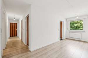 Sofort verfügbare 4,5-Zimmer-Wohnung mit Balkon und Grünblick in Feuerbach – Die vollständige Adresse der Immobilie erhältst du vom Anbieter., 70469 Hohe Warte, Stuttgart – Vorschaubild 2