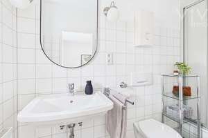 COSY LIVING! Helle, ruhige 2-Zimmer-Wohnung mit Loggia & EBK in zentraler Lage von Grafenberg – Die vollständige Adresse der Immobilie erhältst du vom Anbieter., 40629 Ludenberg, Düsseldorf – Vorschaubild 7