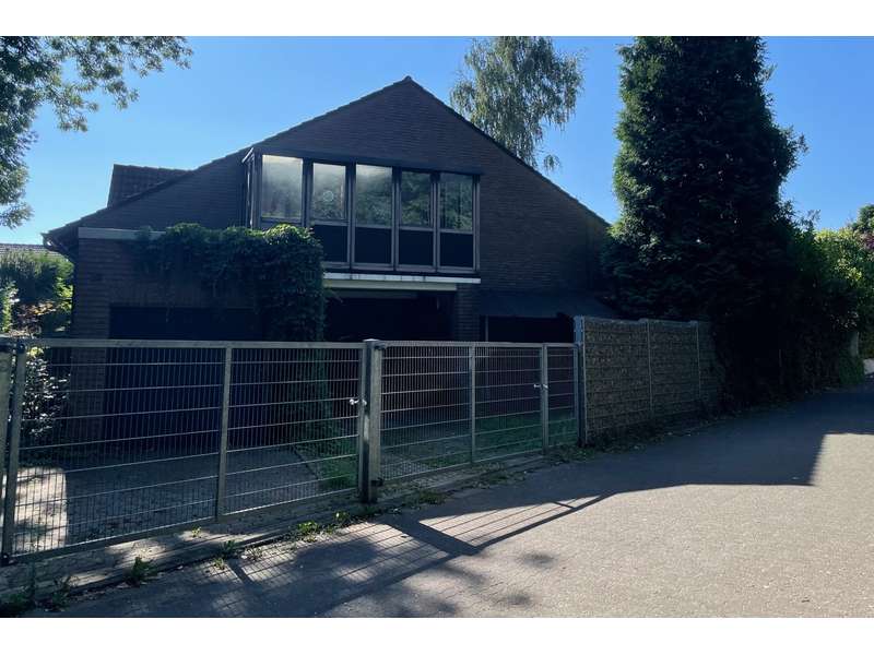 EG-Eigentumswohnung in 2-Familienhaus mit eigenem Garten