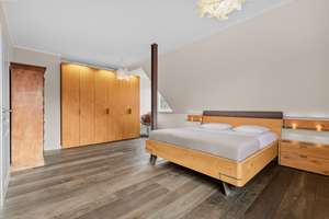 Einziehen und wohlfühlen: Stilvolle 4-Zimmer-Doppelhaushälfte mit wohnlichem Souterrain – modern ... – Die vollständige Adresse der Immobilie erhältst du vom Anbieter., 22399 Poppenbüttel, Hamburg – Vorschaubild 18