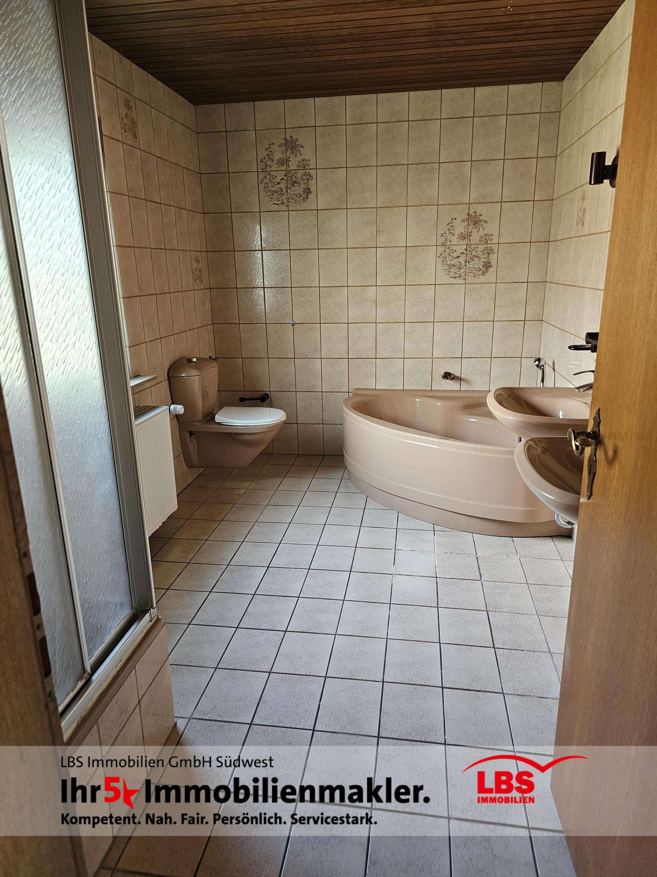 Immobilie in Eisenberg (Pfalz) - Zwei Häuser ein Preis!  - Bild 2