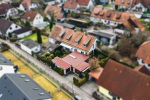 Charmantes Gevierthaus  mit Entwicklungsmöglichkeiten am Landshuter Moniberg – Die vollständige Adresse der Immobilie erhältst du vom Anbieter., 84028 Peter und Paul, Landshut – Vorschaubild 2