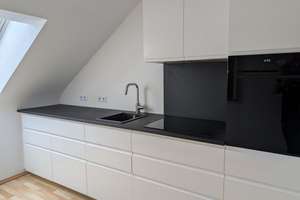 Ruhige 4-Zimmer-Wohnung nah am Uniklinikum mit Garage & neuer Küche