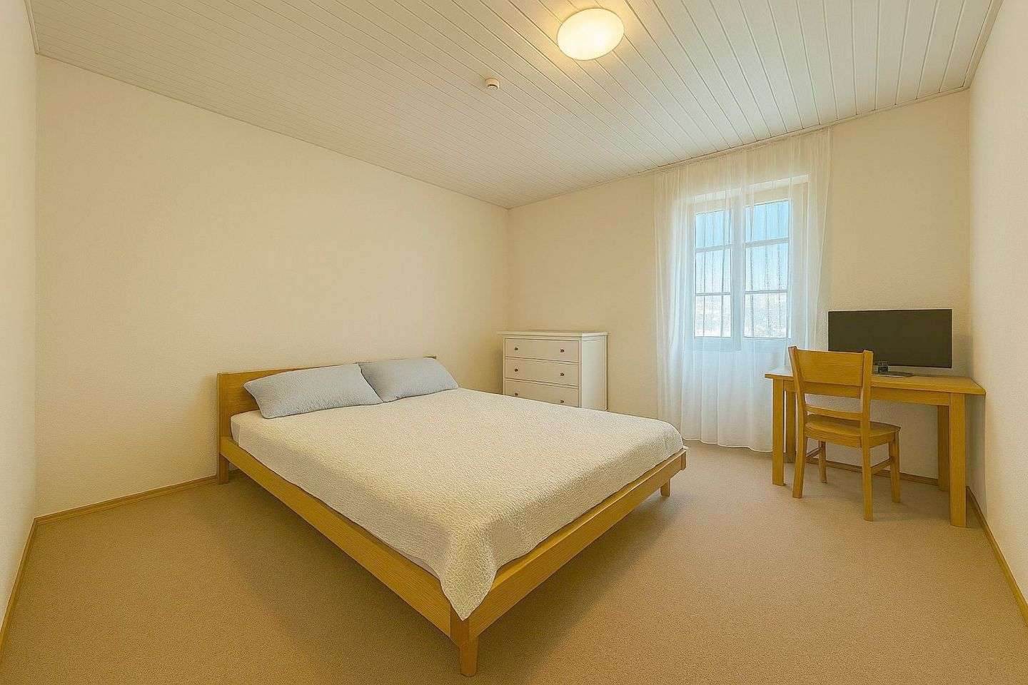Immobilie in Oberammergau - Oberammergau: Große, zentrale 3-Zimmer-Dachgeschosswohnung, vermietet, mit Balkonen und Dachterrasse - Bild 4