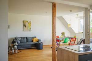 Lichtdurchflutete DG-Wohnung in Toplage – Fahrstuhl, EBK inkl., sofort bezugsfrei, von privat – Die vollständige Adresse der Immobilie erhältst du vom Anbieter., 4229 Schleußig, Leipzig – Vorschaubild 3