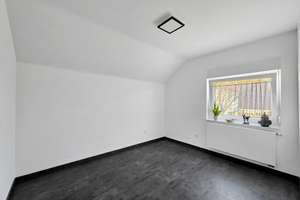 Modernisiertes Massivhaus mit offenem Wohnbereich, Garten und Garage – Die vollständige Adresse der Immobilie erhältst du vom Anbieter., 61267 Neu-Anspach – Vorschaubild 17