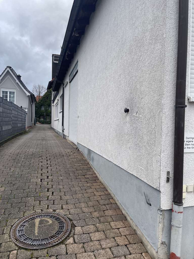 Immobilie in Herxheim - Gepflegtes und großzügiges Wohnhaus mit großem Gewerbeanteil, Hofraum und Garten - Bild 3