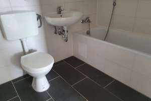 **FRISCH RENOVIERT**3-Zimmer-Wohnung // DG // Balkon // Bad mit Wanne // ab 01.10.2026 – Jupiterstraße 36, 4205 Grünau-Nord, Leipzig – Vorschaubild 12