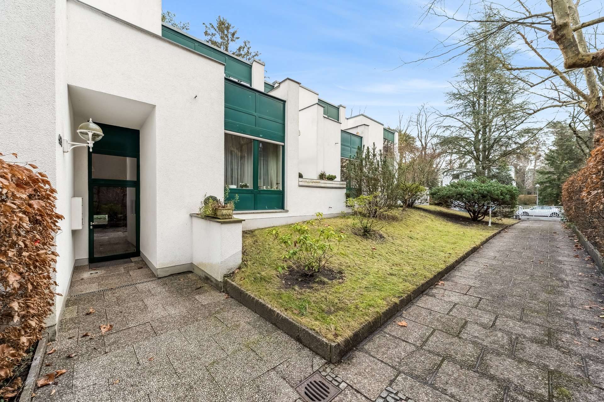 Terrassenwohnung mit Potential in bester Dahlem Lage, Berlin – Bild 1