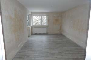 Helle 3 Zimmer Wohnung Küche/Diele/Bad Gäste-WC und Balkon – Plutostr. 74, 45888 Bulmke-Hüllen, Gelsenkirchen – Vorschaubild 3