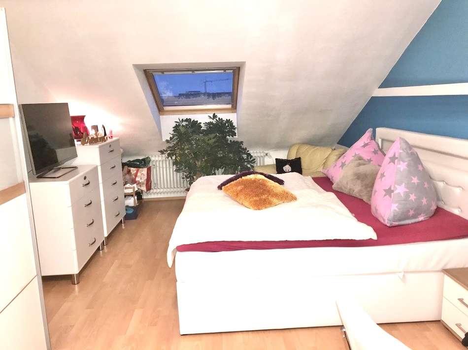 Großes Schlafzimmer