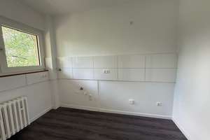 Zeit zum Entspannen! Moderne 2-Zi.-Wohnung! Traumhafter Ausblick! Balkon in abs. ruhiger Süd-Lage! – Schwarzenberger Straße 31, 47226 Rheinhausen-Mitte, Duisburg – Vorschaubild 5