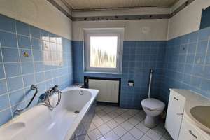 Ruhe und Platz, auch für 2 Generationen: Ein-/Zweifamilienhaus mit Doppelgarage in Warstein! – Die vollständige Adresse der Immobilie erhältst du vom Anbieter., 59581 Warstein – Vorschaubild 13