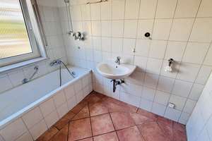 FREI! 4-Zimmerwohnung mit Loggia und Kfz-Stellplatz in beliebter Oststadtlage nahe KIT – Die vollständige Adresse der Immobilie erhältst du vom Anbieter., 76131 Oststadt, Karlsruhe – Vorschaubild 9