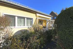 FREUNDLICH  SOLIDE  GEPFLEGT- charmante 3-Zimmer-Bungalow-DHH mit Garten in Berlin-Buckow – Die vollständige Adresse der Immobilie erhältst du vom Anbieter., 12351 Buckow, Berlin – Vorschaubild 2