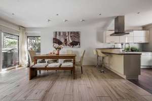 Design, Raum und Flexibilität – eine moderne Bauhausvilla mit Pool für alle Lebensphasen – Die vollständige Adresse der Immobilie erhältst du vom Anbieter., 81825 Gartenstadt Trudering, München – Vorschaubild 5