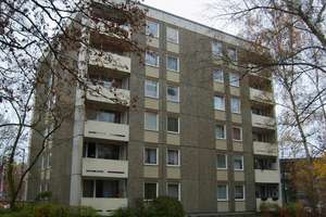 3 Zimmer mit Balkon direkt am Einkaufszentrum !! – Striegauer Str. 2, 90473 Langwasser Südost, Nürnberg – Vorschaubild 4