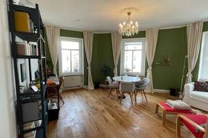 Stilvolle 2-Zimmer Wohnung mit Altbaucharme - bezugsfrei