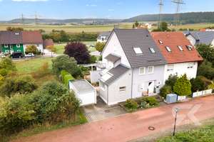 Geräumige Doppelhaushälfte in Rothenstadt mit hochwertiger Ausstattung, Garage, Garten und Terrasse – Die vollständige Adresse der Immobilie erhältst du vom Anbieter., 92637 Rothenstadt, Weiden in der Oberpfalz – Vorschaubild 1