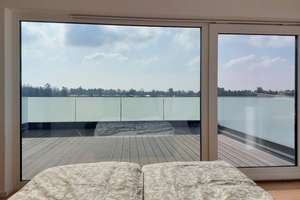 Modernes Ferientraumhaus am Bernsteinsee: Neubau-Doppelhaushälfte mit Luxusausstattung – Die vollständige Adresse der Immobilie erhältst du vom Anbieter., 38524 Sassenburg – Vorschaubild 1