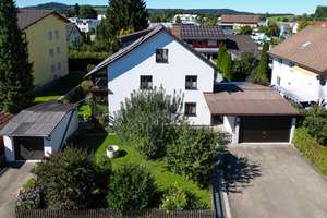 Gepflegtes 3-Familienhaus in schöner Wohnlage von Isny, für Eigennutzung oder Vermietung – Die vollständige Adresse der Immobilie erhältst du vom Anbieter., 88316 Isny im Allgäu – Vorschaubild 3