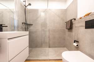 Stilvolles Design trifft auf eine der begehrtesten Wohnlagen Hamburgs - Cityappartement Uhlenhorst – Die vollständige Adresse der Immobilie erhältst du vom Anbieter., 22085 Uhlenhorst, Hamburg – Vorschaubild 15