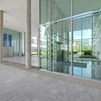 STOCK - helle Flächen | Dachterrasse | Unterföhring