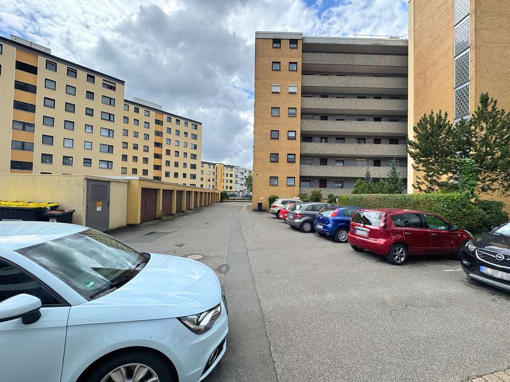 Immobilie in Garbsen - Zwei 2-Zimmer-Wohnungen mit Balkon und Aufzug - Bild 4