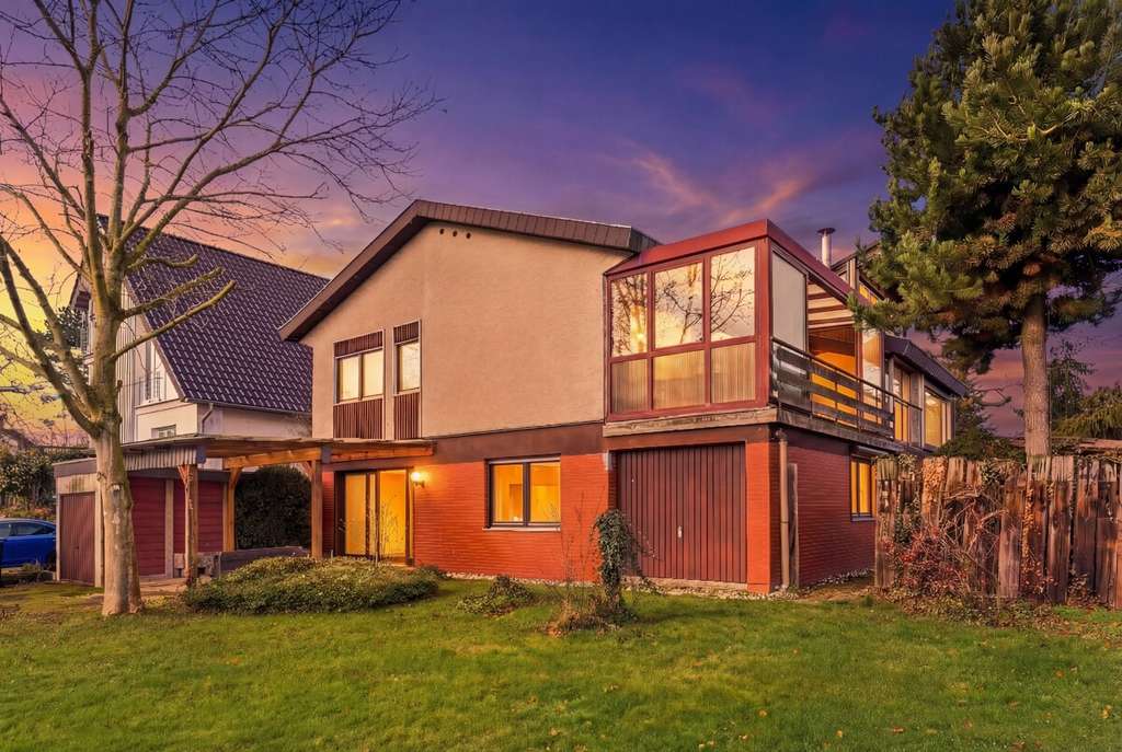 Immobilie in Wachtberg - Freistehendes Einfamilienhaus mit Wintergarten – Viel Platz in ruhiger Lage von Wachtberg - Bild 0